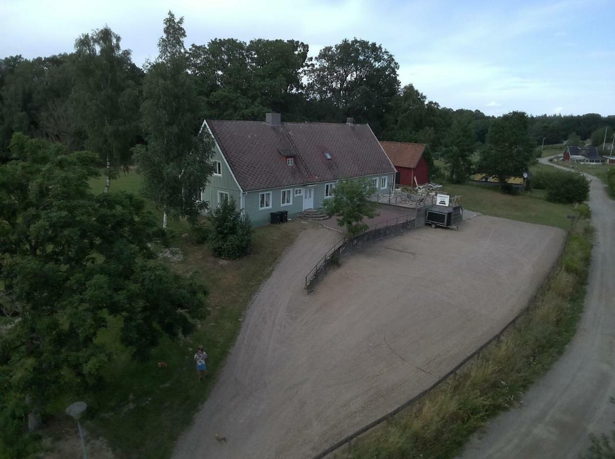 Byskolansvandrarhem Bronnestad Екстер'єр фото